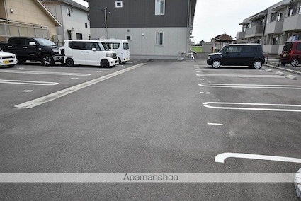 ビューメゾン[2LDK/48.23m2]の駐車場1