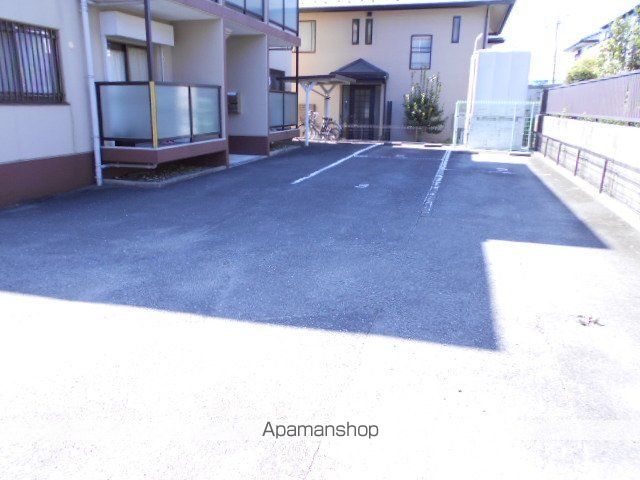 グランシャリオの玄関写真