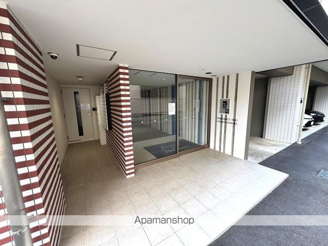 プレサンスNEO長堂アウローラの玄関写真
