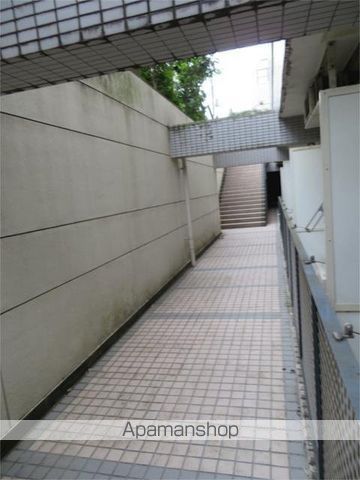 日神パレステージ本駒込の外観写真