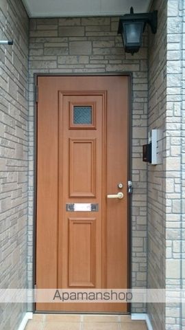 シャイニングの玄関写真
