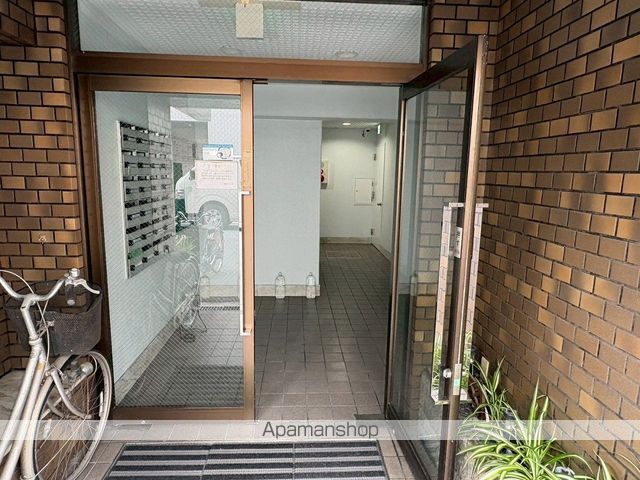銀玉ハイツの玄関写真