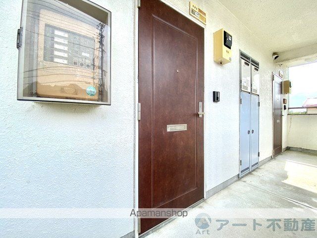 キャッスル石手の玄関写真