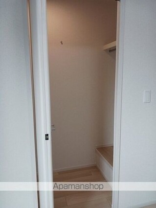 ロカリブレス千歳烏山[1LDK/44.32m2]の収納