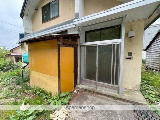 函館本線 南小樽駅 徒歩37分 2階建 築32年の玄関写真