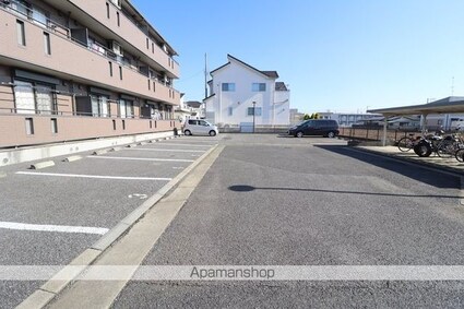 茨城県水戸市元吉田町[2LDK/52.11m2]の駐車場