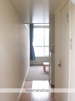 レオパレスラ・ポール[1K/21.06m2]の玄関