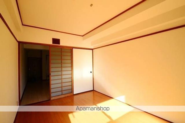 和秀舟入本町ビルの内装写真