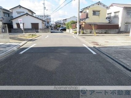 マリンハイツ[1DK/36.45m2]の駐車場2