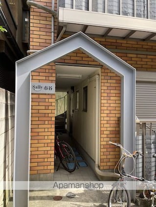 サリー市谷[1R/17.93m2]のエントランス