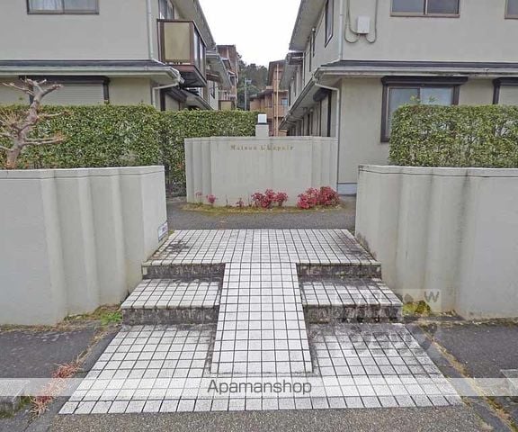 メゾンエスポアールの玄関写真