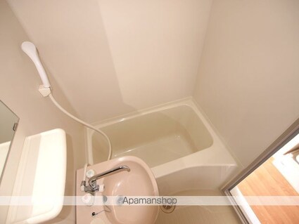 レオパレスＣＬＯＶＥＲ[1K/20.81m2]のバス