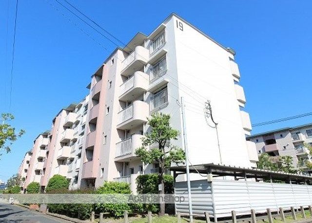 大町団地19棟の外観写真