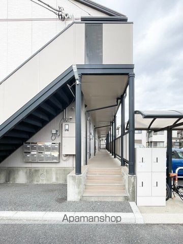 アピエ 壱番館弐番館の玄関写真