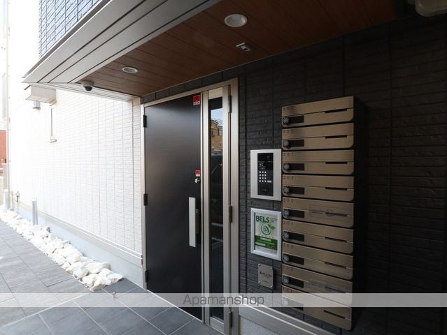 プレタクチュール中根町の玄関写真