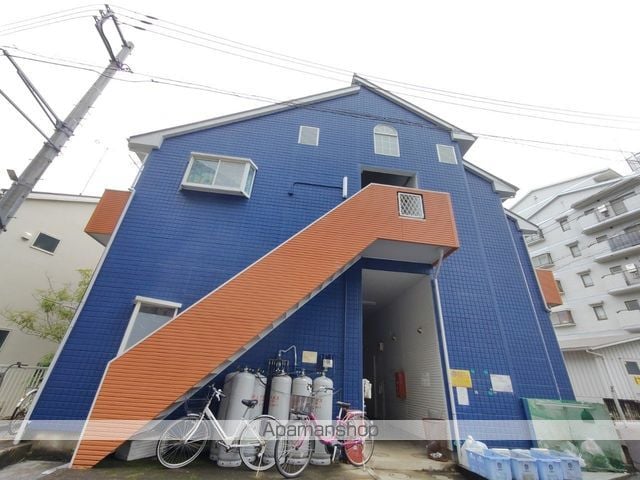 小田急電鉄小田原線 愛甲石田駅 徒歩4分 2階建 築35年の玄関写真