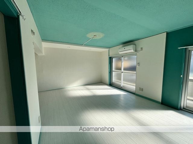 アベニュー楠見[1R/39.69m2]のリビング・居間