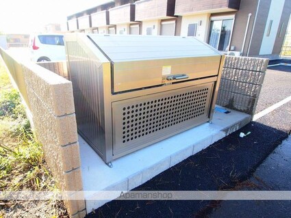 ロゼット[2LDK/53.82m2]の共用部1