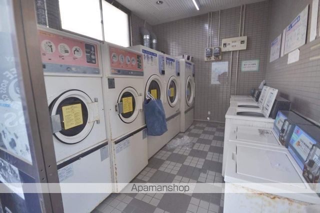 ロゼーヌ脇田の玄関写真