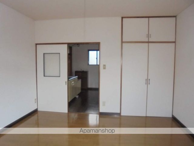 Apartment House Yの内装写真