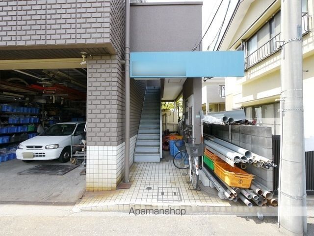 関口ビルの玄関写真