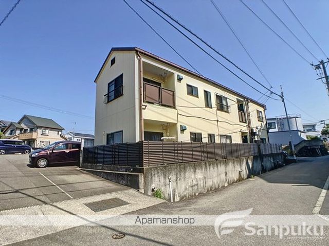 日の出ハイツの外観写真