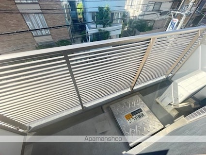 レジディア恵比寿Ⅲ[1R/20.22m2]のバルコニー