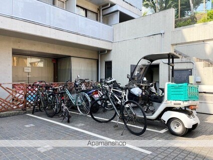 東京都新宿区高田馬場１丁目[1K/17.87m2]の駐車場