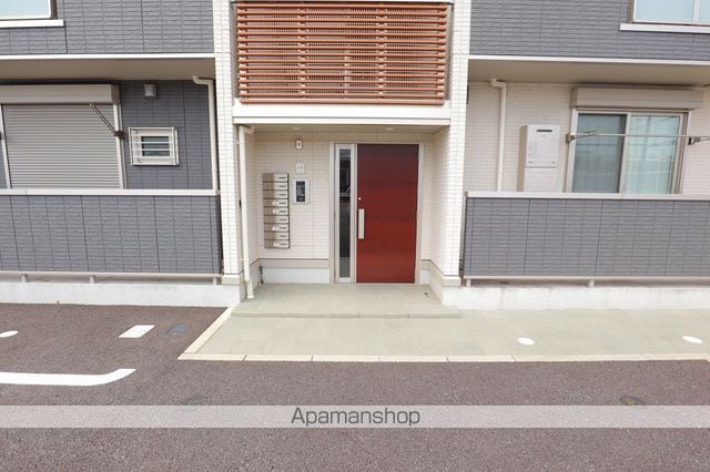 D-ROOM茜部本郷の玄関写真