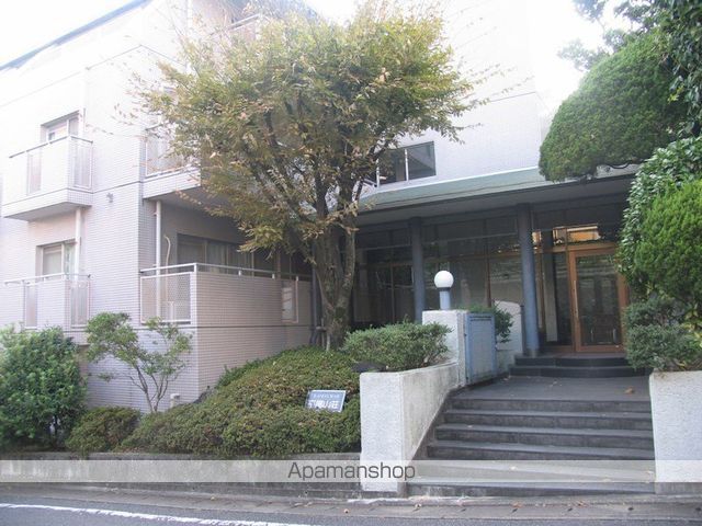グランフォルム平尾山荘の玄関写真