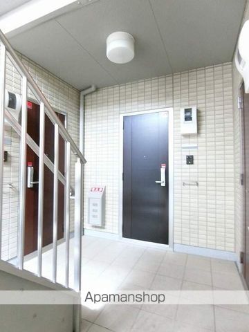 【府中市西府町のアパートの写真】