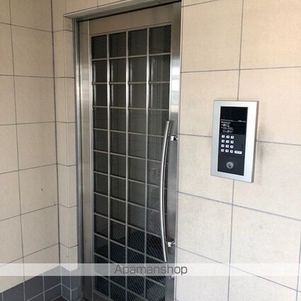 滋賀県湖南市平松北３丁目[3LDK/68.36m2]のエントランス1
