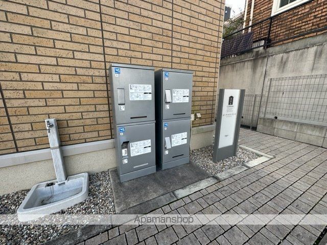 カーサ フェリーチェEの玄関写真