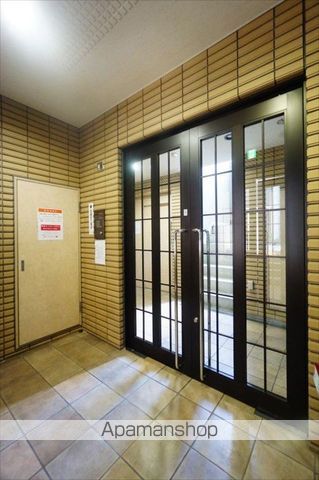 サンシャイン上前津の玄関写真