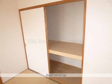 メゾン東陽[2DK/44.8m2]の収納