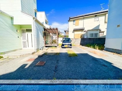 ラ・フルール南久米[3LDK/62.37m2]の駐車場