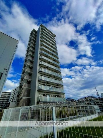 ESLEAD江坂セントラムの外観写真