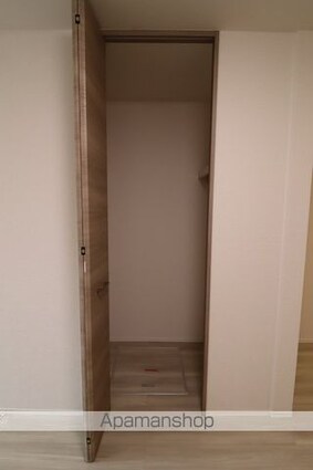 ＤーＲＯＯＭ　ＰＲＥＭＩＵＭ　多磨霊園駅[1LDK/41.15m2]の収納