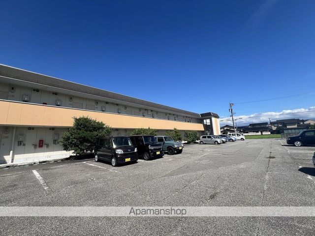 ハイグラン本郷新の外観写真