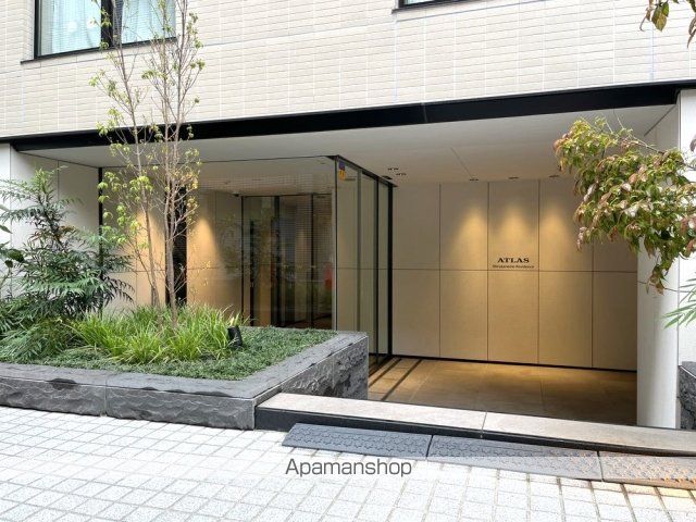 アトラス白金台レジデンスの玄関写真
