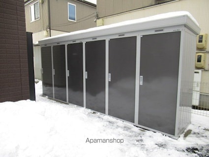 シャーメゾンイーグル[1LDK/43.71m2]の共用部1