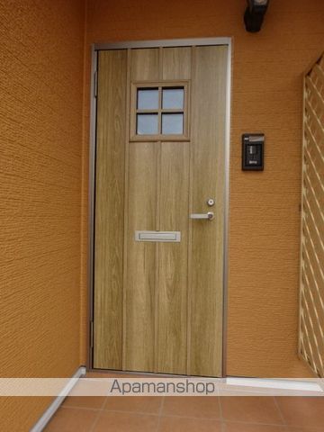 メディオ サルーテ Aの玄関写真
