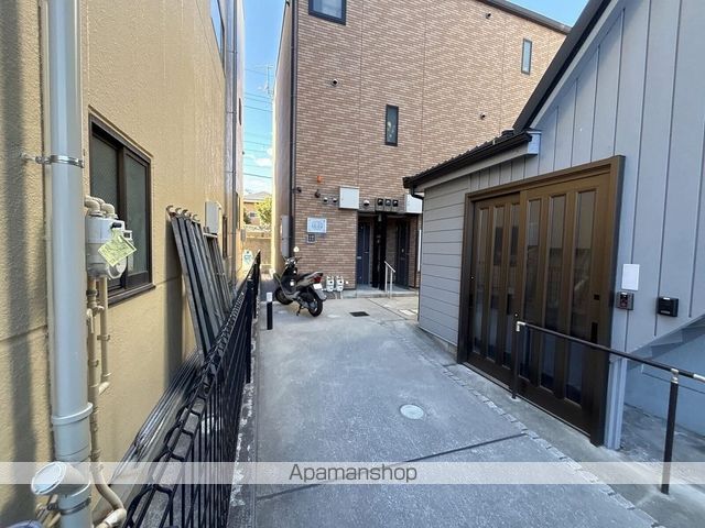 レオネクストブランドールの玄関写真
