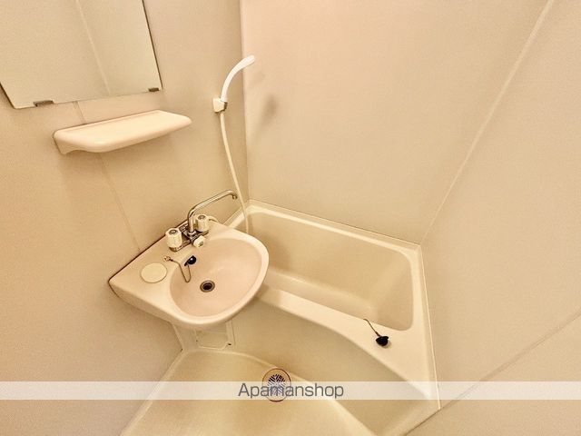 レオパレスサントラップヨコウチの内装写真