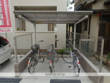 和歌山県和歌山市関戸２丁目[1K/27.18m2]の駐車場