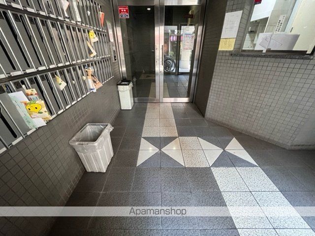 プレステル福島の玄関写真