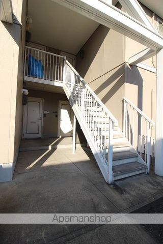 フレグランス里 B棟の玄関写真