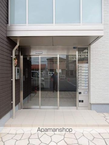 ソレイユコート高柳西町の玄関写真