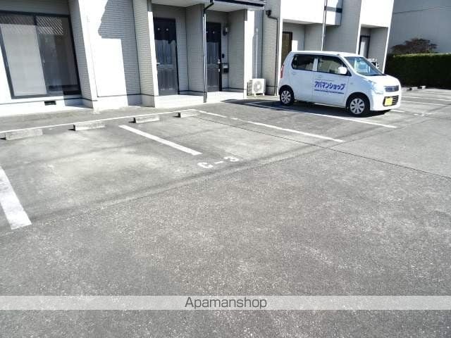 テラスパリオCの外観写真