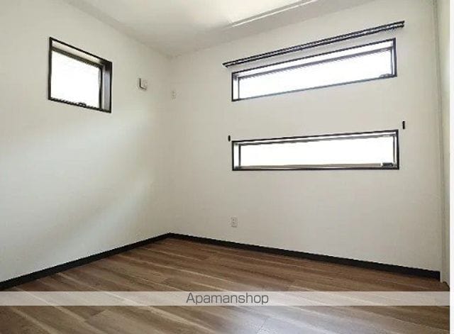 厚木市 2階建 築5年の内装写真